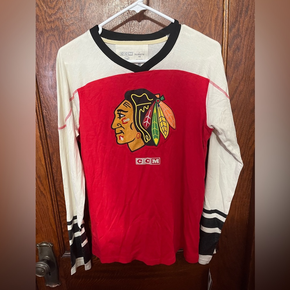 Chicago Blackhawks long sleeve tee size xl